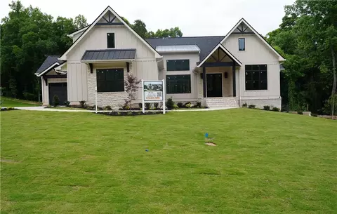 2468 NE Rockbridge Rd NW, Conyers, GA 30012