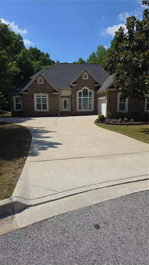 2744 Westport Ln, Conyers, GA 30094