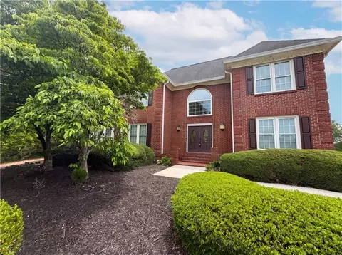4342 Trotters Way Dr, Snellville, GA 30039