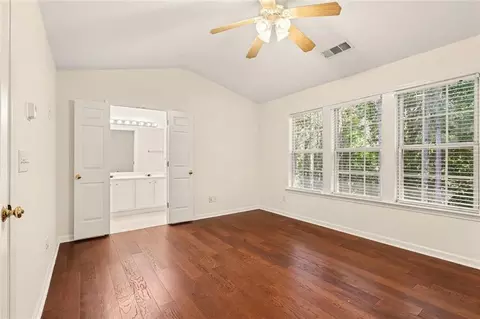 Bedroom - 4001 Howell Park Rd, Duluth, GA 30096 photo 2 of 5