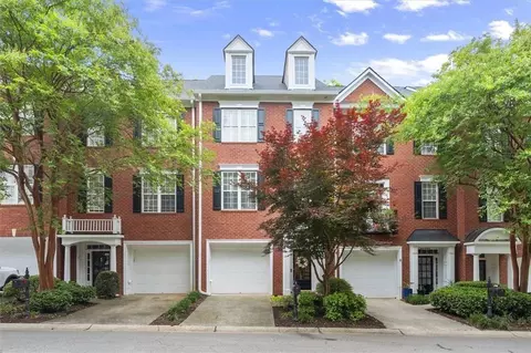 1707 Waters Edge Trl, Roswell, GA 30075