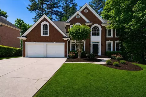 2046 Kinsmon Dr, Marietta, GA 30062