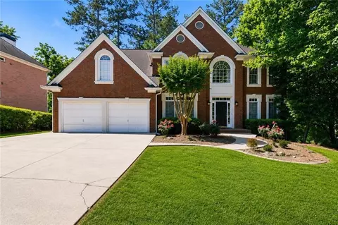 2046 Kinsmon Dr, Marietta, GA 30062