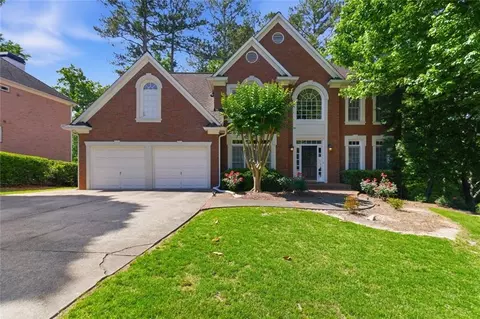 2046 Kinsmon Dr, Marietta, GA 30062