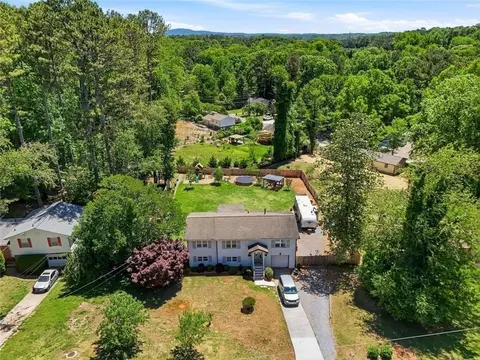 4400 Twin Creek Dr NE, Kennesaw, GA 30144