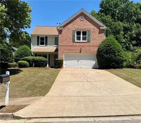 409 Heathcliff Ct, Mcdonough, GA 30253