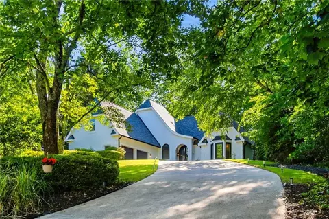 39 Plantation Dr NE, Atlanta, GA 30324