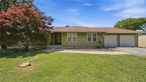 936 Cowboy Sams, Trenton, GA 30752