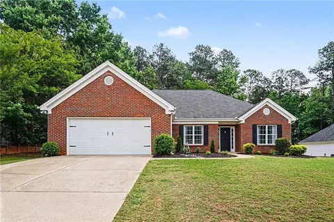 5316 Valley Forest Way, Flowery Branch, GA 30542