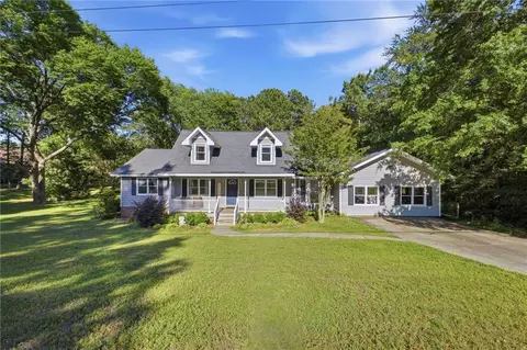 111 Mount Vernon Dr, Calhoun, GA 30701