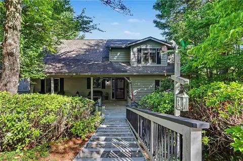 519 Pinecrest Rd, Sautee Nacoochee, GA 30571