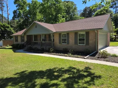 1697 Fremont Dr SW, Stone Mountain, GA 30087