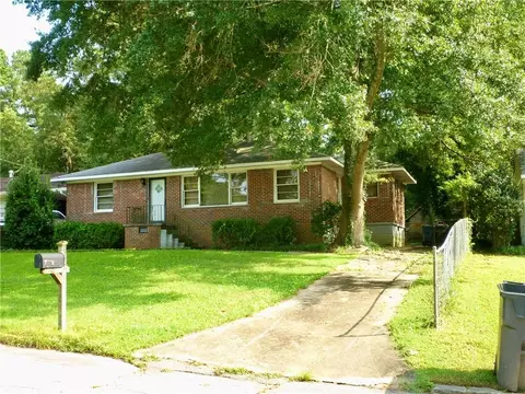 2336 Manor Ave, East Point, GA 30344