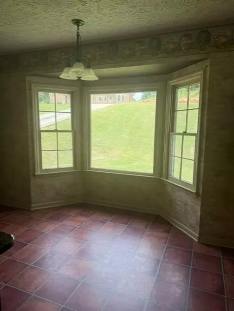 4269 E Cherokee Dr, Canton, GA 30115 photo 5