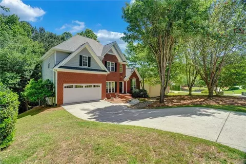 6005 Lake Windsor Pkwy, Buford, GA 30518