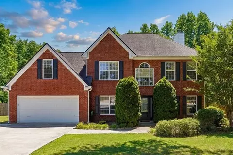 322 Lochmill Ct, Loganville, GA 30052