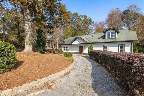 14440 Cogburn Rd, Alpharetta, GA 30004