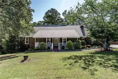 18 College View Dr SW, Rome, GA 30161