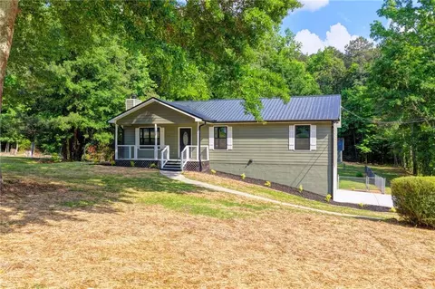 1625 Peachtree Cir, Lawrenceville, GA 30043