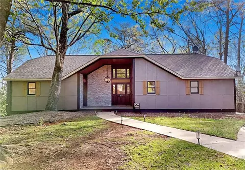 85 International Village Dr, Helen, GA 30545