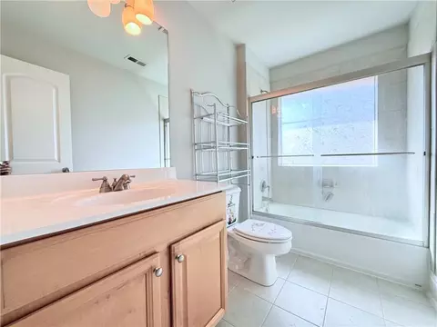 Bath - 2308 Braunsroth Ln, Hampton, GA 30228 photo 3 of 8
