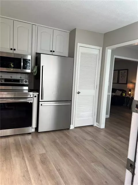 Kitchen - 4171 Elder Ln, Duluth, GA 30096 photo 6 of 6