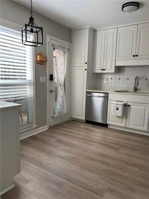 Kitchen - 4171 Elder Ln, Duluth, GA 30096 photo 2 of 6