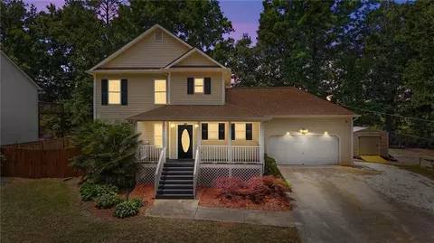 105 Hawk Ln, Carrollton, GA 30116