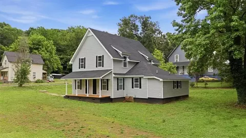 305 Grove Ave SE, Lindale, GA 30147