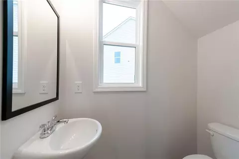 Bath - 104 Windmill Ct, Calhoun, GA 30701 photo 1 of 1