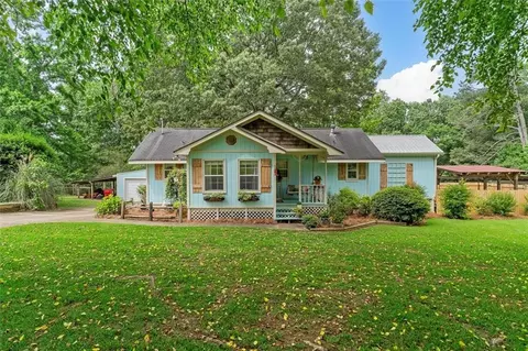 8669 Davis St, Braselton, GA 30517