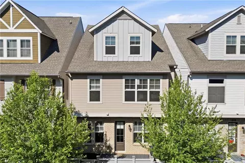 1025 Moorewood Ln SE, Smyrna, GA 30080