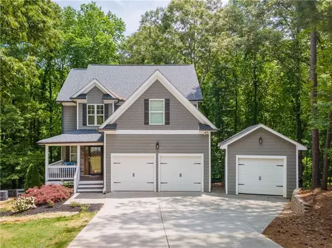 46 Longview Dr, Dawsonville, GA 30534