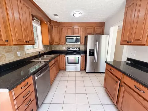 Kitchen - 722 Ridgetop Rd, Bethlehem, GA 30620 photo 3 of 3
