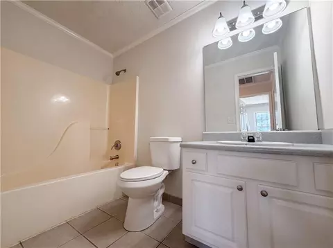 Bath - 722 Ridgetop Rd, Bethlehem, GA 30620 photo 4 of 5