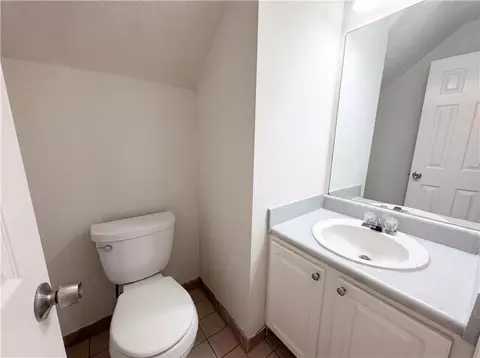 Bath - 722 Ridgetop Rd, Bethlehem, GA 30620 photo 5 of 5