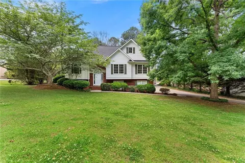 12 Lamplighter Cv NW, Cartersville, GA 30120