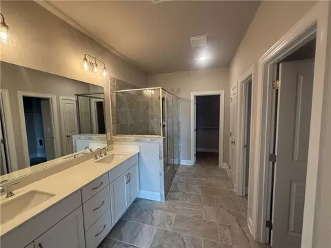 Bath - 352 Lakeside Ct, Canton, GA 30114 photo 1 of 2