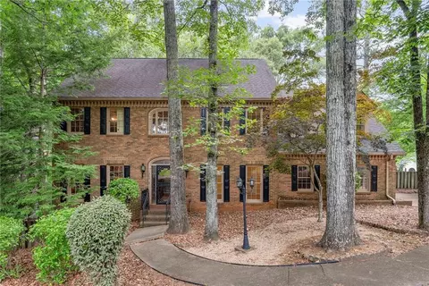 1260 Northcliff Trce, Roswell, GA 30076