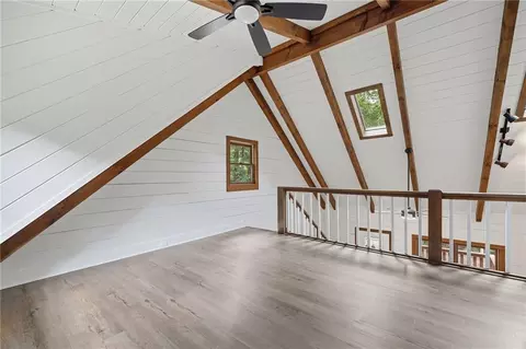 Entry Way - 509 E Valley Rd NE, Rydal, GA 30171 photo 3 of 4