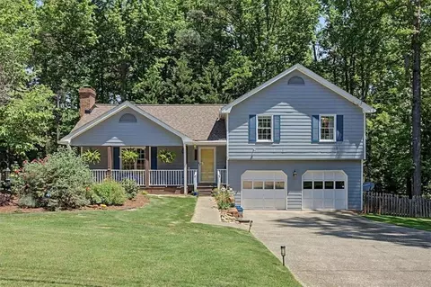 1354 W Prospect Dr, Lawrenceville, GA 30043