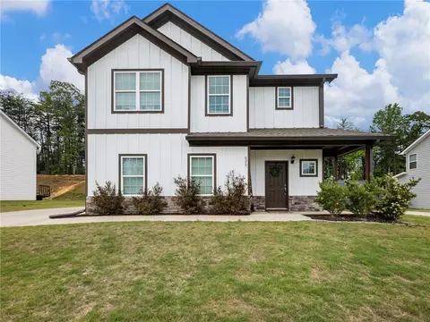 6357 Woodland Station Dr, Lula, GA 30554