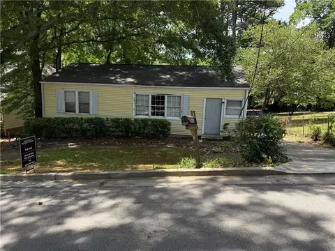 2648 Hickory Hill Dr SE, Smyrna, GA 30080