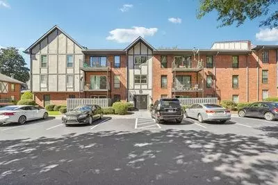6851 Roswell Rd #F-1, Sandy Springs, GA 30328