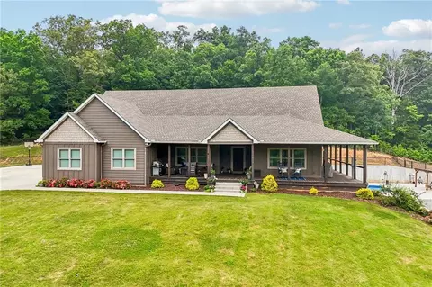 1062 Union Grove Church Rd SE, Adairsville, GA 30103
