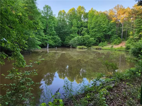 840 Amelia Rd, Locust Grove, GA 30248