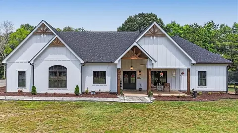 464 Lancaster Rd SW, Adairsville, GA 30103