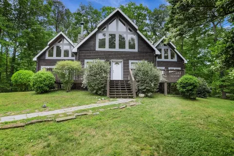 101 Yellow Bluff Rd, Dahlonega, GA 30533