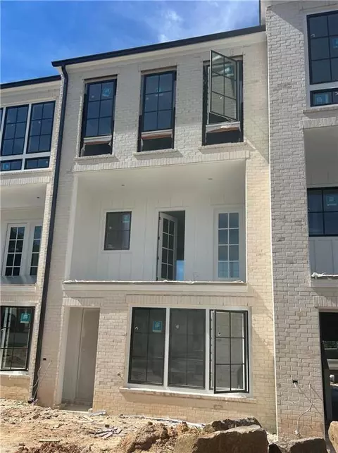 2696 Mackintosh Ct #34, Brookhaven, GA 30319