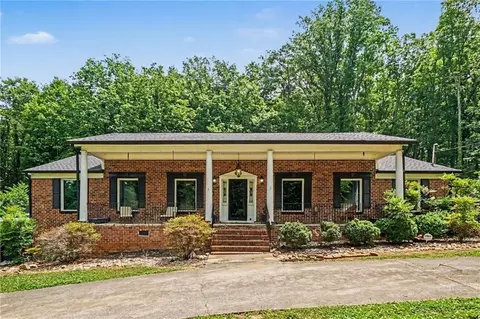 10 Oriole Dr, Cartersville, GA 30121